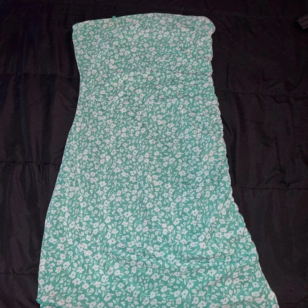 DRESS BUNDLE - Picture 4 of 7